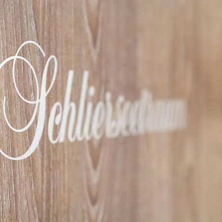 Apartamento VIP Deluxe 107qm auf zwei Etagen 1 Dopplezimmer EG 1 Doppelzimmer auf der Galerie sowie 2 Badezimmer und komplette Küche mit Mikrowelle und Backofen Ideal für 1 bis 6 Gäste Direkter Blick auf Garten und Bergblick Alles nur nicht 0815 Schliersee Exterior foto